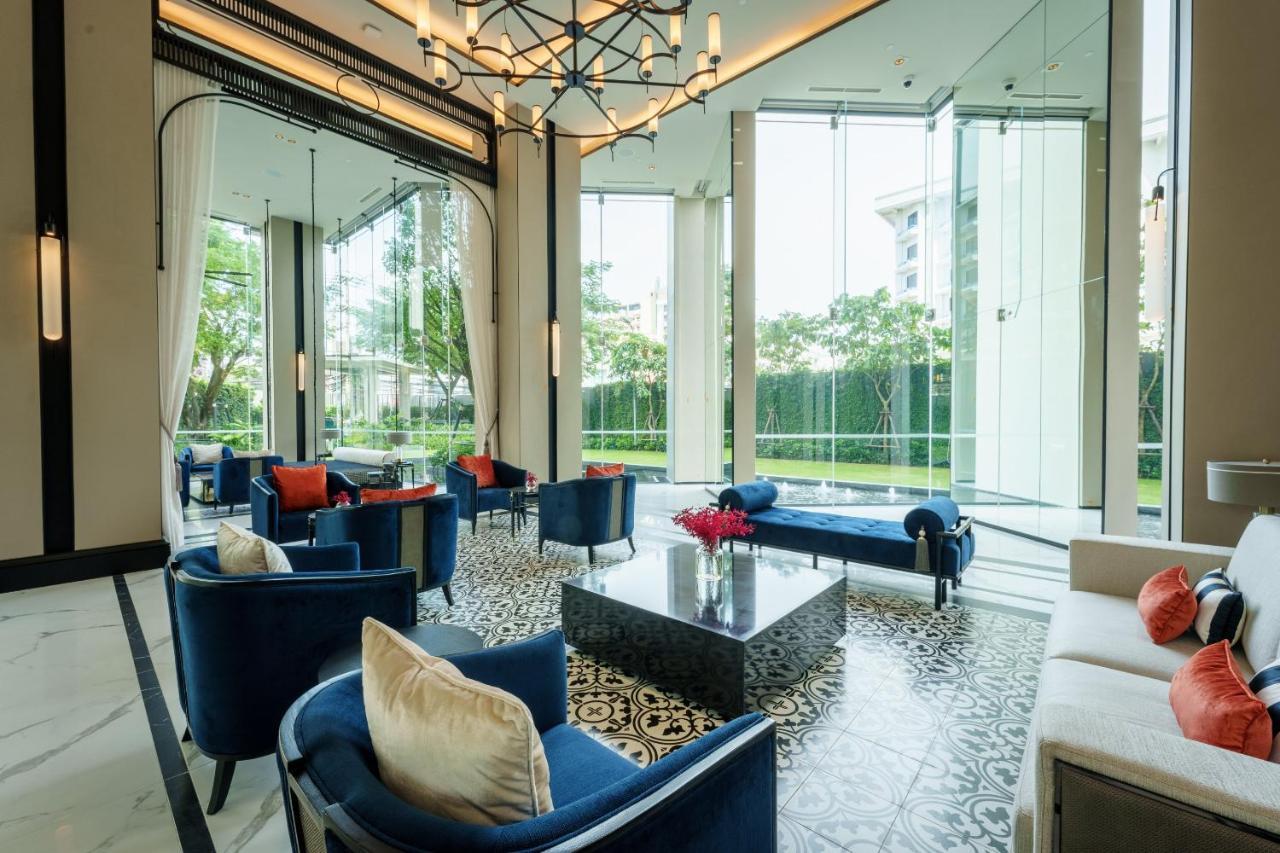 Somerset Pattaya Extérieur photo The lobby of the hotel