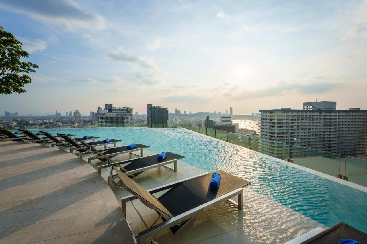 Somerset Pattaya Extérieur photo Infinity pool at the 39th floor