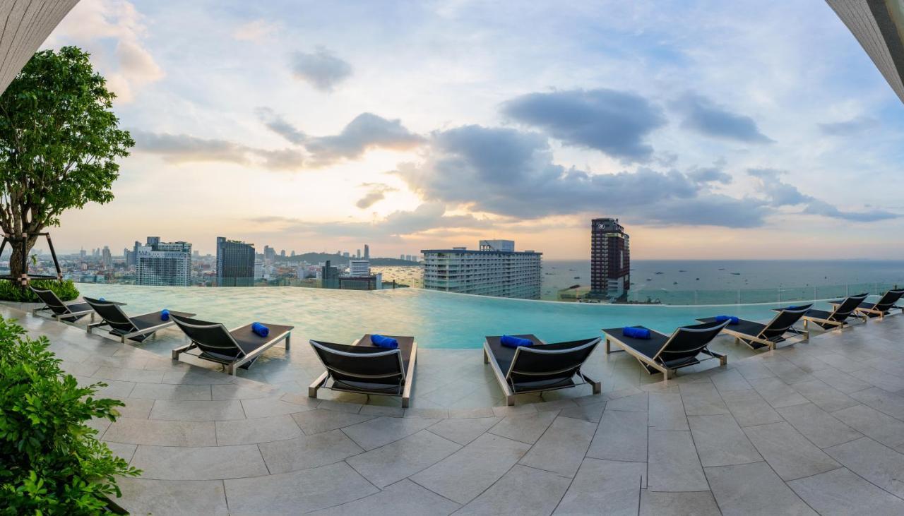 Somerset Pattaya Extérieur photo The rooftop pool at the U Sathorn