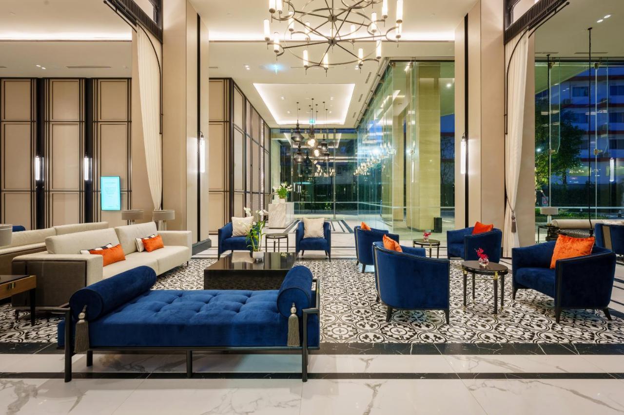 Somerset Pattaya Extérieur photo The lobby of the hotel