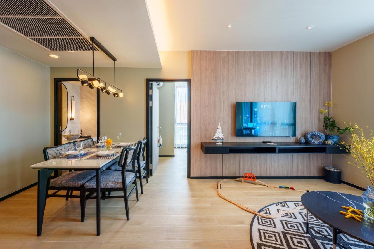 Somerset Pattaya Extérieur photo A living room in a condominium